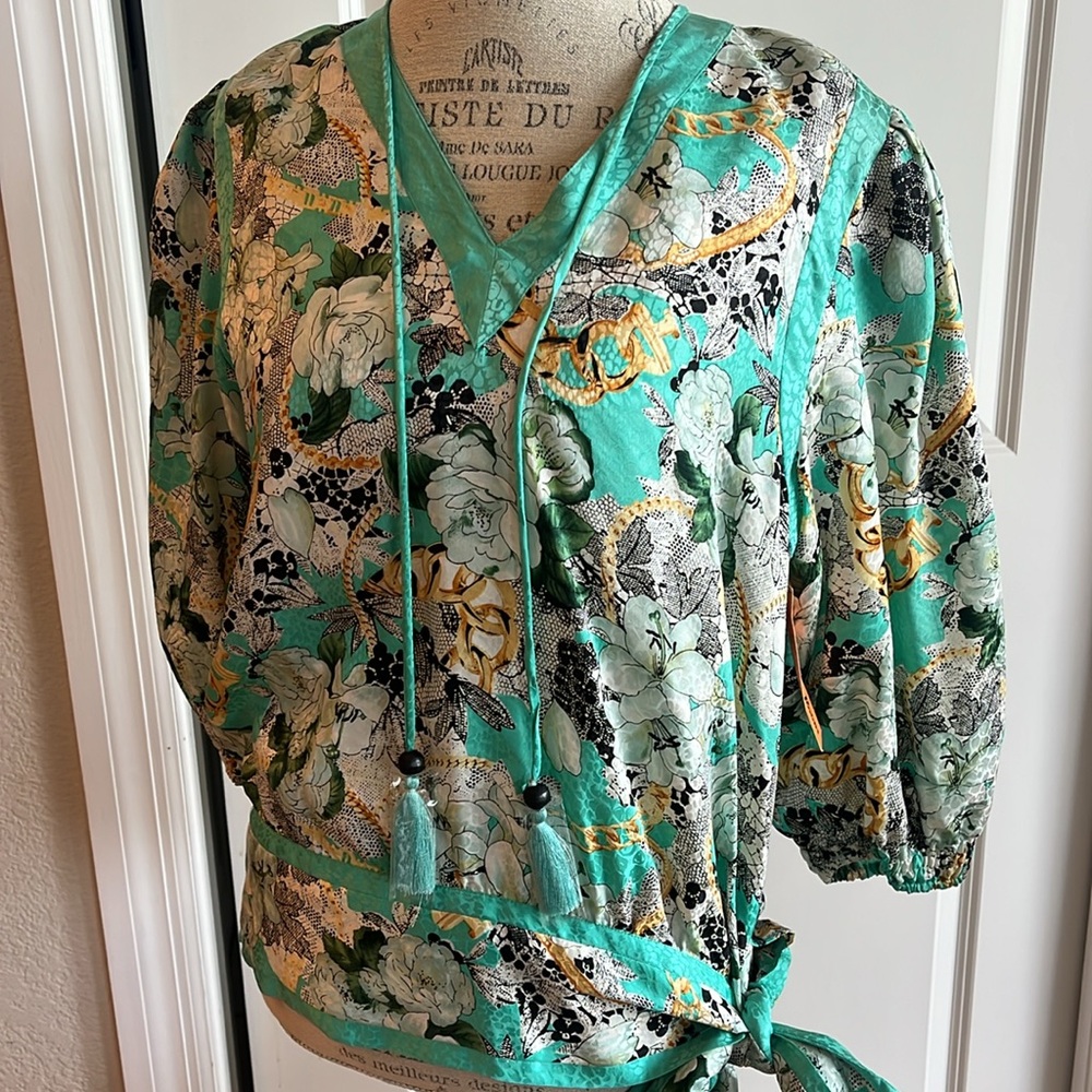 NWT Loehmann’s 100% silk vintage V-neck green floral puffy sleeve side tie top